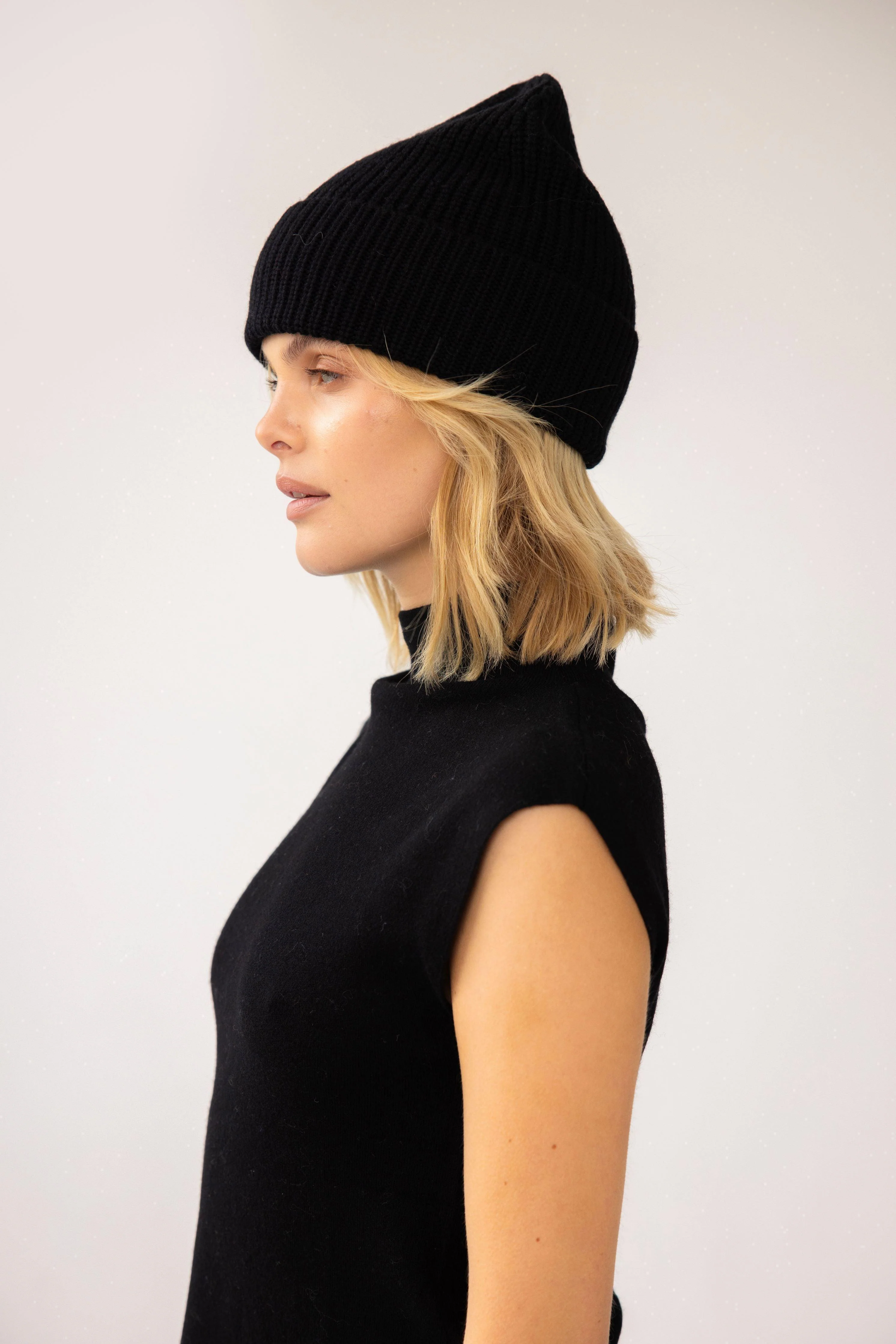 The Merino Wool Beanie - Arctic Coal Black - Image 3
