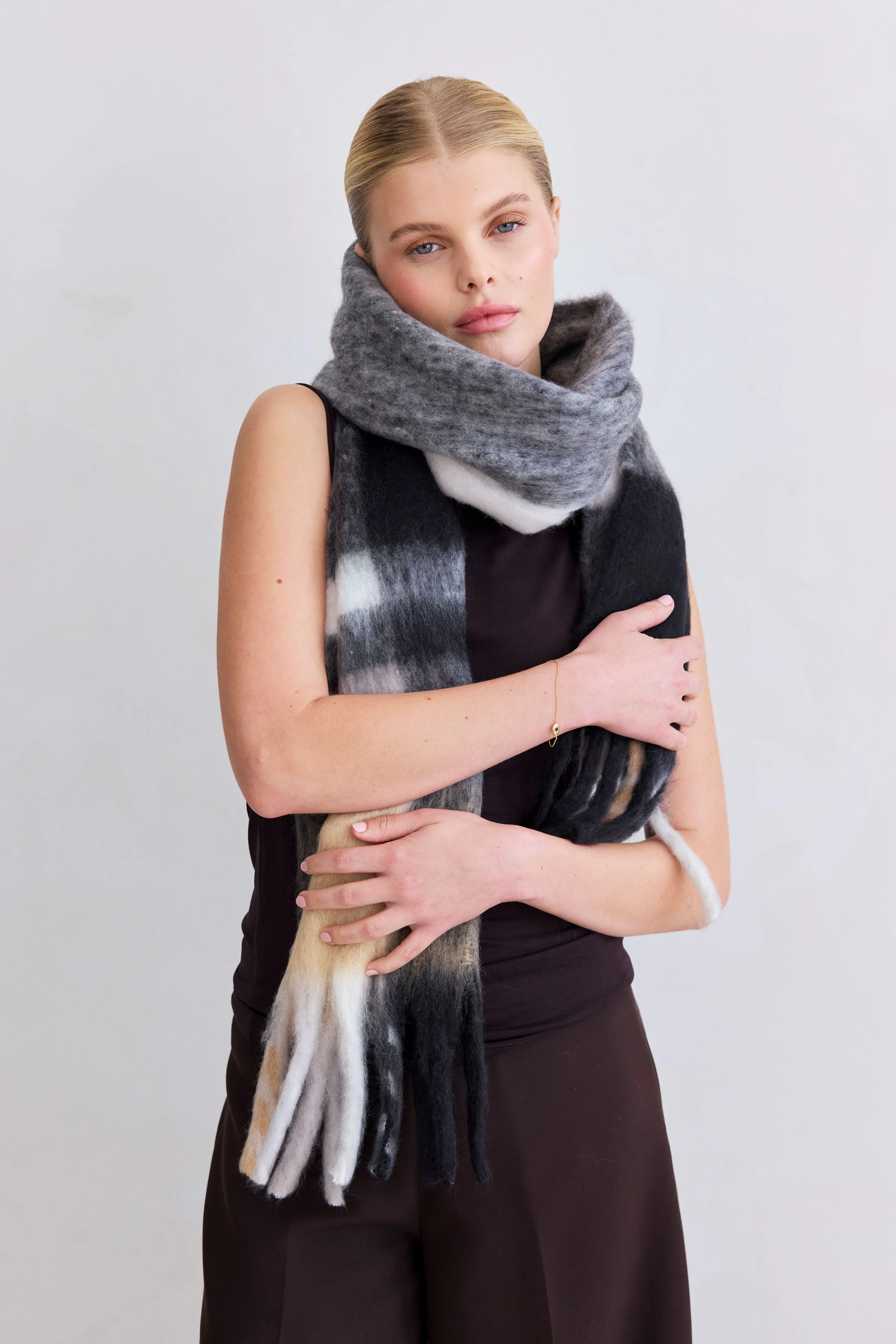 The Stockholm Scarf - The Arctic - Image 7